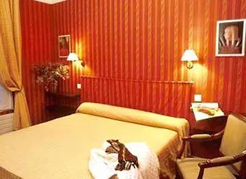 Montreal Hotel Paris