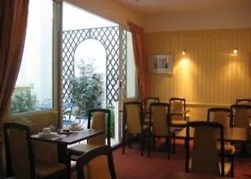 Montreal Hotel Paris